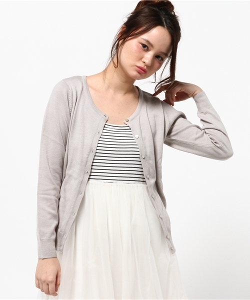E hyphen world gallery（イーハイフンワールドギャラリー）の「ウォッシャブル12Gクルーカーディガン（カーディガン/ボレロ・レディース・オフホワイト/LT.Gray/ピンク/ベージュ/ネイビー/アイボリー/ブラック/サックスブルー・FREE）」の8枚目の写真