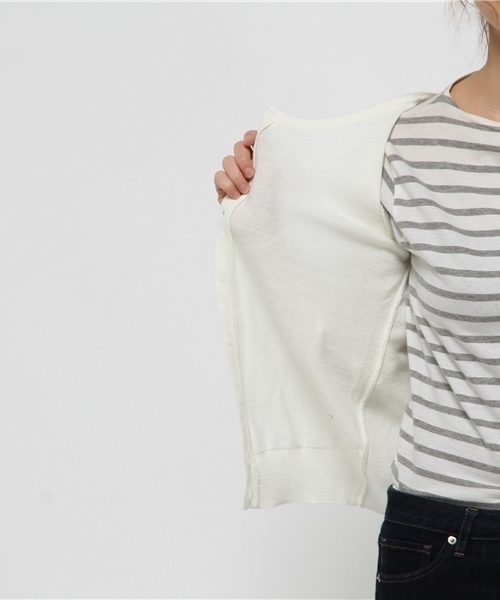 E hyphen world gallery（イーハイフンワールドギャラリー）の「ウォッシャブル12Gクルーカーディガン（カーディガン/ボレロ・レディース・オフホワイト/LT.Gray/ピンク/ベージュ/ネイビー/アイボリー/ブラック/サックスブルー・FREE）」の16枚目の写真