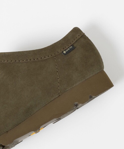 Clarks Originals（クラークスオリジナルズ）の「＜Clarks ORIGINALS＞ Wallabee GTX OLIVE/シューズ（モカシン/デッキシューズ・メンズ・オリーブ・9/7h/7/6h/8h/8）」の5枚目の写真