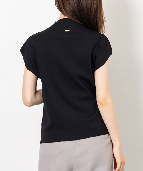 MAISONCOMFY （メゾンコンフィ）の「【上品な印象のフレンチニット】肩のラインを美しく見せるミニマルニット（ニット/セーター・レディース・ブラック/グレイッシュベージュ/ボルドー・FREE）」の14枚目の写真