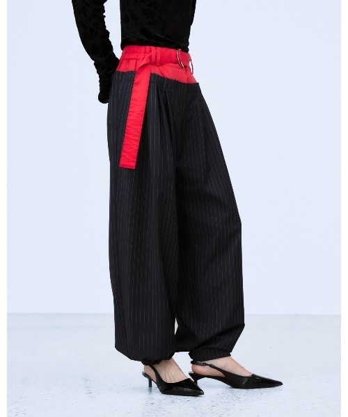 THINGS THAT MATTER(シングス ザット マター)の「LAYERED WAIST TUCK WIDE PANTS / レイヤードウエストタックワイドパンツ(その他パンツ・レディース・ネイビー/グレー・1/2)」の7枚目の写真