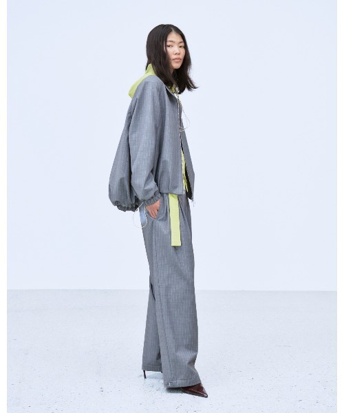 THINGS THAT MATTER(シングス ザット マター)の「LAYERED WAIST TUCK WIDE PANTS / レイヤードウエストタックワイドパンツ(その他パンツ・レディース・ネイビー/グレー・1/2)」の14枚目の写真