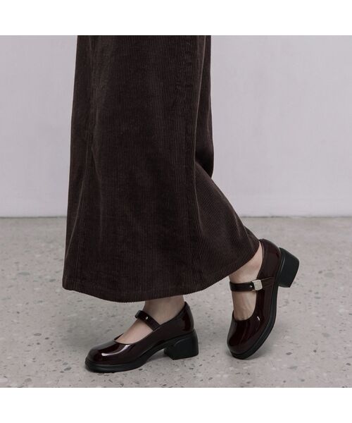 SPUR(シュプール)の「Merlin softly maryJane pumps エナメル パンプス ヒール 5.5cm -WA9017 (2color)(パンプス・レディース・ブラック/ダークパープル・22.5cm/25cm/24.5cm/24cm/23.5cm/23cm)」の1枚目の写真