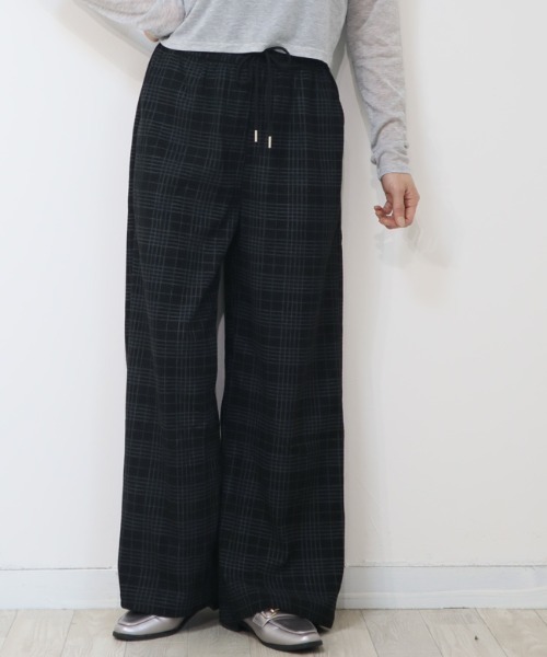 DISKEEN SURE（ディスキーンシュアー）の「ほっこりニットコール素材が季節感たっぷり！チェック柄イージーワイドパンツ（その他パンツ・レディース・ベージュ/オフホワイト/ブラック/グレー・FREE）」の6枚目の写真