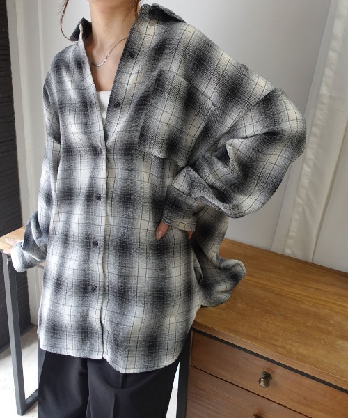 CORNERS（コーナーズ）の「ネルチェックオーバーシャツ（シャツ/ブラウス・レディース・ブルー/ブラック/ブラウン・M）」の4枚目の写真