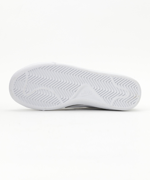 koe(コエ)の「レディスナイキウィメンズコートロイヤルSL(スニーカー・レディース・ブラック/ホワイト・23cm/24cm/25cm)」の4枚目の写真