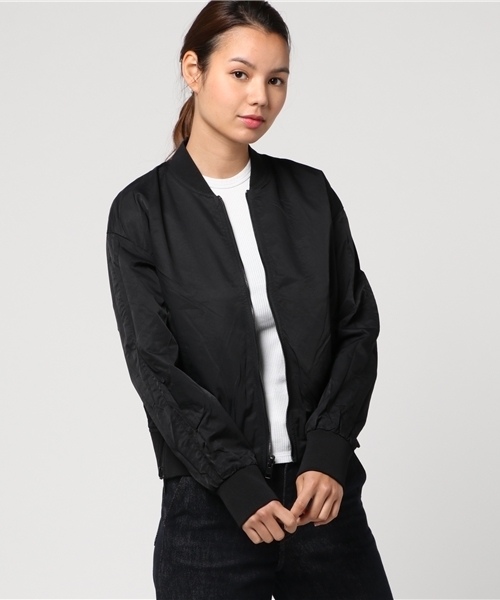 Calvin Klein Jeans（カルヴァンクラインジーンズ）の