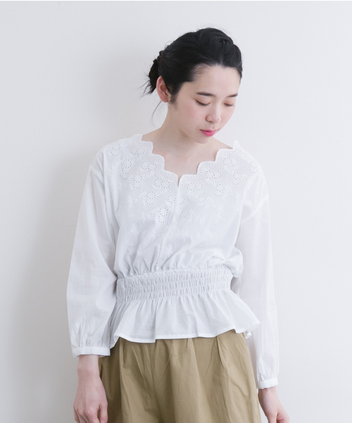 MERLOT(メルロー)の「コットンVネックレースブラウス587-5527(シャツ/ブラウス・レディース・ベージュ/オレンジ/ホワイト・FREE)」の16枚目の写真