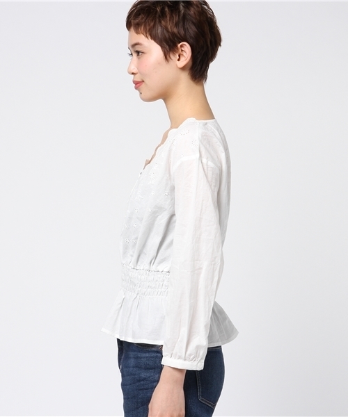 MERLOT(メルロー)の「コットンVネックレースブラウス587-5527(シャツ/ブラウス・レディース・ベージュ/オレンジ/ホワイト・FREE)」の5枚目の写真