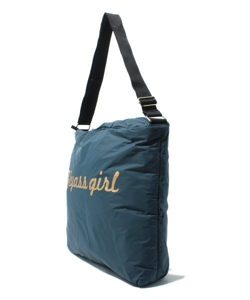 Kastane（カスタネ）の「FLYASSナイロンパック（ショルダーバッグ・レディース・ベージュ/キャメル/ブルー/ブラック・FREE）」の5枚目の写真