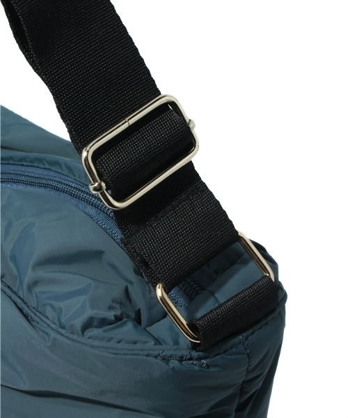 Kastane（カスタネ）の「FLYASSナイロンパック（ショルダーバッグ・レディース・ベージュ/キャメル/ブルー/ブラック・FREE）」の9枚目の写真