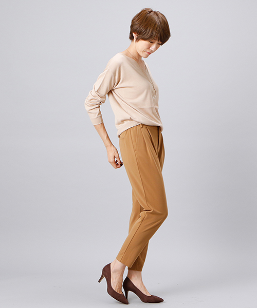 RIVE DROITE（リヴドロワ）の「重ねVネックプルオーバー（ニット/セーター・レディース・ベージュ/レッド/グリーン/マスタード・FREE）」の14枚目の写真