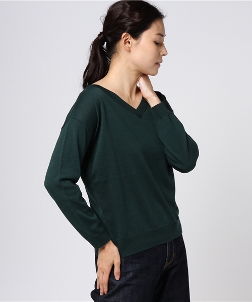 RIVE DROITE（リヴドロワ）の「重ねVネックプルオーバー（ニット/セーター・レディース・ベージュ/レッド/グリーン/マスタード・FREE）」の2枚目の写真