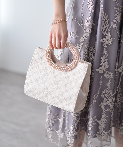 Kana（カナ）の「2WAY パールハンドルのフェミニンレース 結婚式 お呼ばれ パーティーバッグ（ハンドバッグ・レディース・ブラック/ベージュ・フリー）」の5枚目の写真