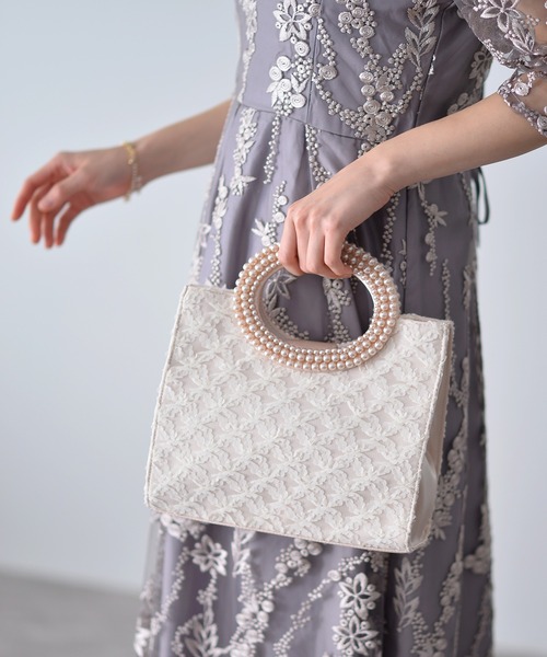 Kana（カナ）の「2WAY パールハンドルのフェミニンレース 結婚式 お呼ばれ パーティーバッグ（ハンドバッグ・レディース・ブラック/ベージュ・フリー）」の6枚目の写真