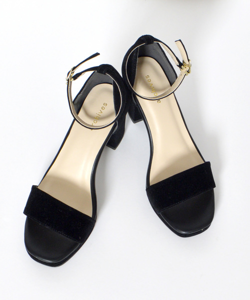 archives（アルシーヴ）の「スクエアトゥーサンダル（サンダル・レディース・ブラック/パープル/シルバー・MEDIUM/LARGE）」の2枚目の写真