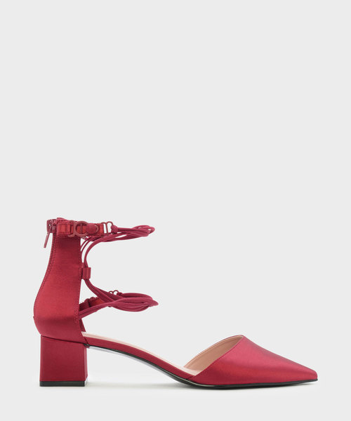 CHARLES & KEITH(チャールズ & キース)の「ストラッピーポインテッドヒール / STRAPPY POINTED HEELS(サンダル・レディース・ブラック/レッド・23cm/24.5cm/23.5cm/25cm)」の1枚目の写真