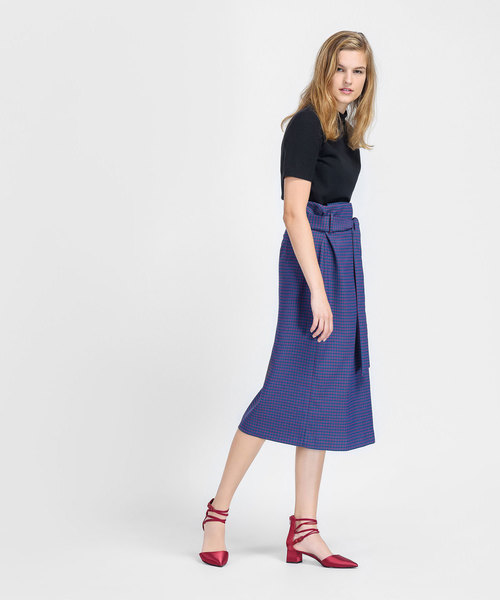 CHARLES & KEITH(チャールズ & キース)の「ストラッピーポインテッドヒール / STRAPPY POINTED HEELS(サンダル・レディース・ブラック/レッド・23cm/24.5cm/23.5cm/25cm)」の10枚目の写真