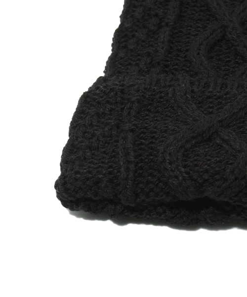 green label relaxing（グリーンレーベルリラクシング）の「GLR CTN/AC アラン ビーニーキャップ（ニットキャップ/ビーニー・メンズ・ブラック/レッド/ロイヤルブルー/ネイビー・フリー）」の6枚目の写真