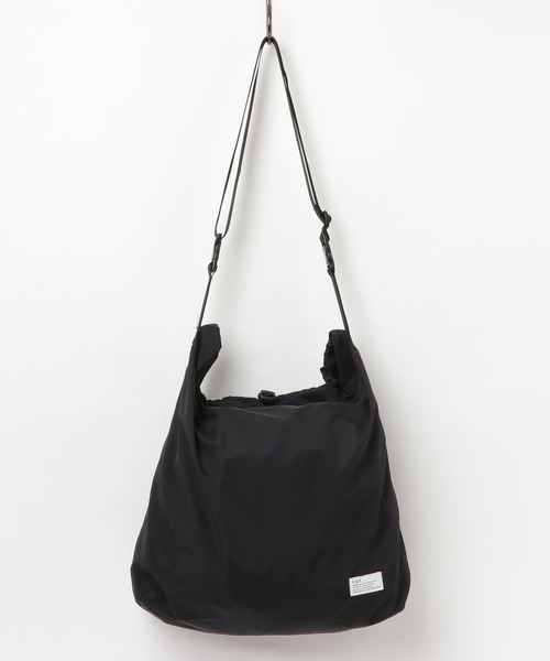FAT（エフエイティー）の「TRESAC（ショルダーバッグ・メンズ・ホワイト/ブラック/ターコイズブルー/イエロー/レッド・ONE SIZE）」の10枚目の写真