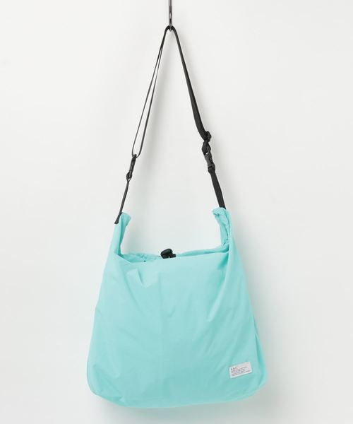 FAT（エフエイティー）の「TRESAC（ショルダーバッグ・メンズ・ホワイト/ブラック/ターコイズブルー/イエロー/レッド・ONE SIZE）」の11枚目の写真