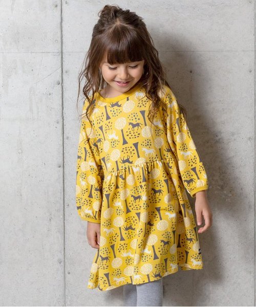 BREEZE(ブリーズ)の「ネット限定 ユニコーン総柄ワンピース(ワンピース・キッズ・イエロー/チャコール・90/100/110/120/80/130/95/140)」の2枚目の写真