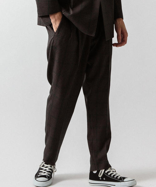 BEAUTY&YOUTH UNITED ARROWS（ビューティーアンドユースユナイテッドアローズ）の「【WEB限定】 by チェック 2P ワイド テーパードパンツ（スラックス・メンズ・ダークブラウン/ベージュ・SMALL/LARGE/MEDIUM）」の4枚目の写真
