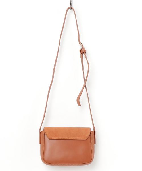 flower（フラワー）の「クラシックショルダーバッグ（ショルダーバッグ・レディース・ブラック/ブラウン・FREE）」の3枚目の写真