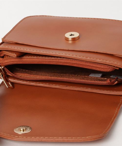 flower（フラワー）の「クラシックショルダーバッグ（ショルダーバッグ・レディース・ブラック/ブラウン・FREE）」の5枚目の写真