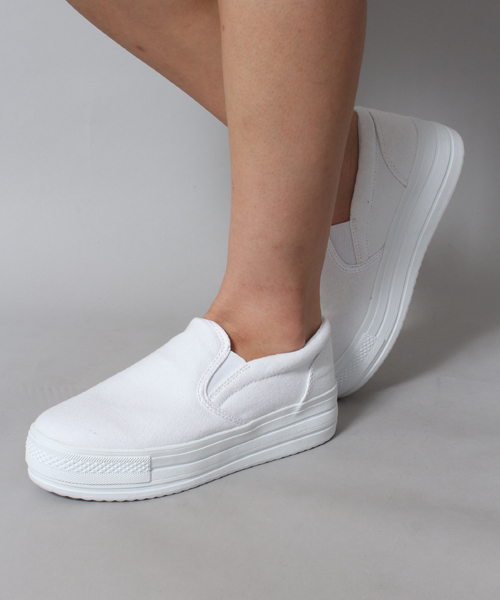 WEGO(ウィゴー)の「WEGO/厚底スリッポンスニーカー(スニーカー・レディース・ホワイト/ブラック・23.5/24.5)」の14枚目の写真