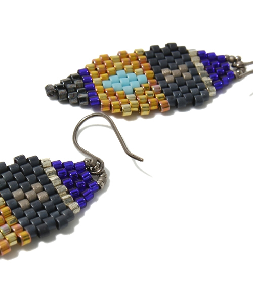 VIA BUS STOP(ヴィアバスストップ)の「BLUMA PROJECT ピアス(ピアス(両耳用)・レディース・パープル系・フリー)」の2枚目の写真