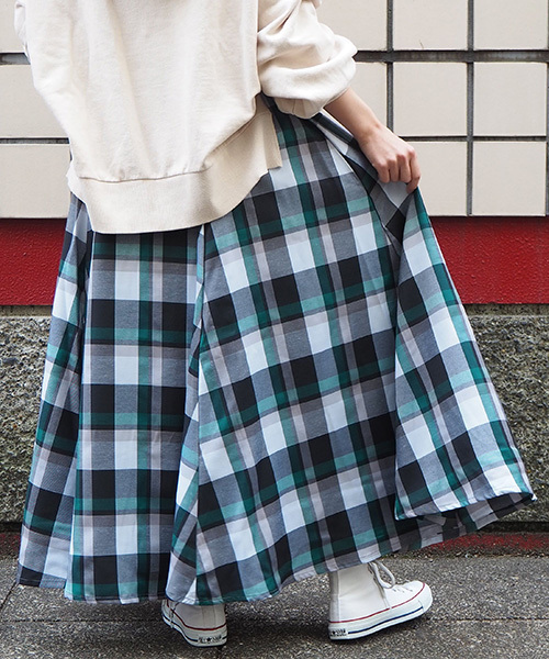 tiptop(ティップトップ)の「大柄チェックロングフレアスカート(スカート・レディース・レッド/ブルー/グリーン・FREE)」の4枚目の写真