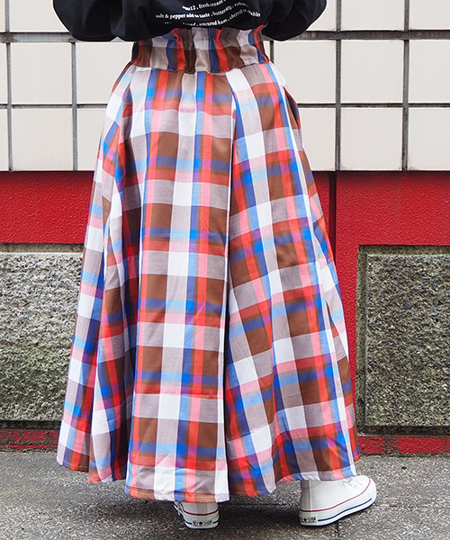 tiptop(ティップトップ)の「大柄チェックロングフレアスカート(スカート・レディース・レッド/ブルー/グリーン・FREE)」の9枚目の写真