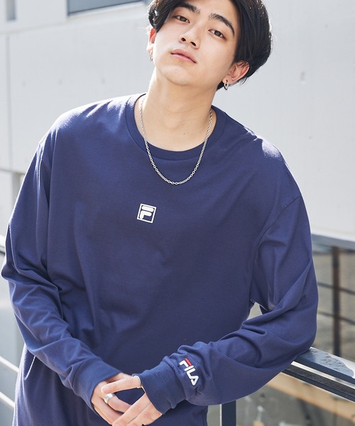 FILA（フィラ）の「MONO-MART×FILA/フィラ 別注 ロゴプリント 袖ロゴ刺繍 オーバーサイズ L/Sカットソー（Tシャツ/カットソー・メンズ・ホワイト/ブラック/ブラウン/ライトベージュ/パープル/ネイビー・S/M/L）」の5枚目の写真