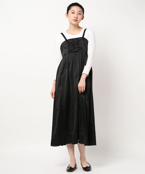 STYLEBLOCK（スタイルブロック）の「サテンタックキャミソールワンピース（ワンピース・レディース・ライトベージュ/ベージュ/ブラック/ミント・M）」の2枚目の写真