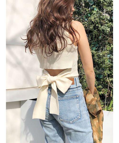 EVRIS（エヴリス）の「バックリボンリブニットタンク（ニット/セーター・レディース・ホワイト/ブラック/ブラウン/イエロー・FREE）」の5枚目の写真