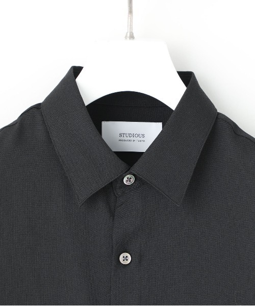 STUDIOUS（ステュディオス）の「【STUDIOUS】ELASTICリネン バスケット レギュラーカラーシャツ（シャツ/ブラウス・メンズ・ホワイト/ブラック/ブラウン・1/2/3）」の6枚目の写真