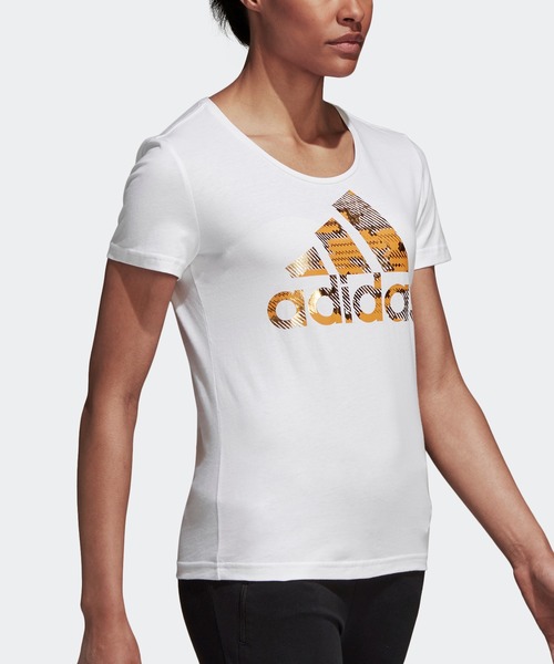 セール エッセンシャルズ フォイル バッジ オブ スポーツ Tシャツ Essentials アディダス Tシャツ カットソー Adidas アディダス のファッション通販 Zozotown
