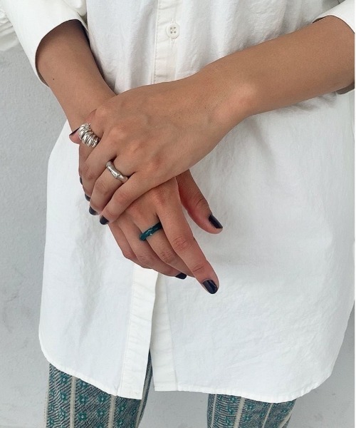 mou（モウ）の「S925厚みストライプリング（リング・レディース・シルバー/ゴールド・FREE）」の8枚目の写真