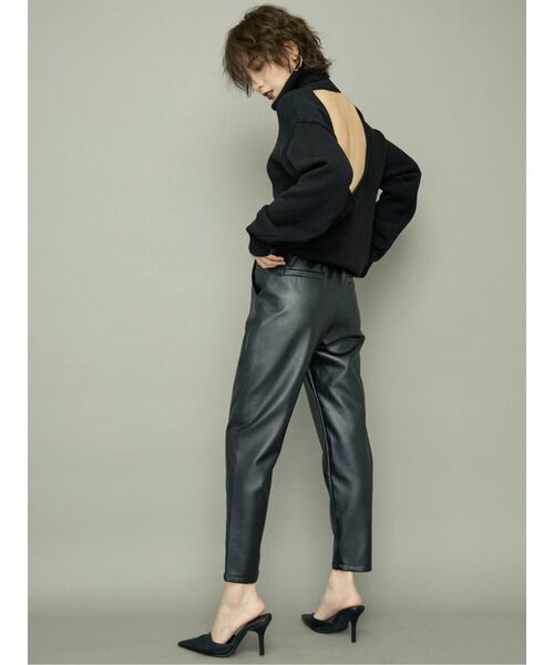 GYDA（ジェイダ）の「フェイクレザーテーパードパンツ（その他パンツ・レディース・ブラック・FREE）」の5枚目の写真