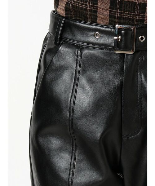 GYDA（ジェイダ）の「フェイクレザーテーパードパンツ（その他パンツ・レディース・ブラック・FREE）」の16枚目の写真