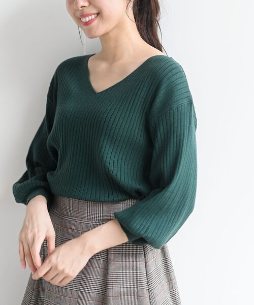 rps(アールピーエス)の「ボリューム袖Vネックリブニットプルオーバー(ニット/セーター・レディース・ブラック/ダークグリーン/ブルー/アイボリー/グレイッシュベージュ/ピンク/ボルドー/オフホワイト/ベージュ/グリーン/杢グレー/ホワイト/ブラウン系その他・M)」の10枚目の写真