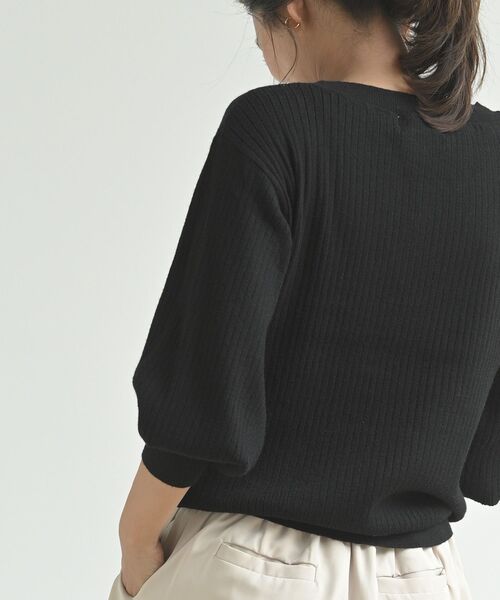 rps(アールピーエス)の「ボリューム袖Vネックリブニットプルオーバー(ニット/セーター・レディース・ブラック/ダークグリーン/ブルー/アイボリー/グレイッシュベージュ/ピンク/ボルドー/オフホワイト/ベージュ/グリーン/杢グレー/ホワイト/ブラウン系その他・M)」の17枚目の写真