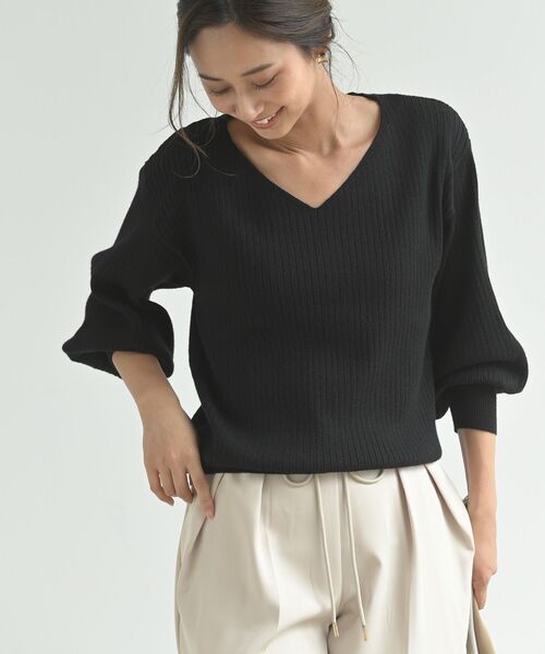 rps(アールピーエス)の「ボリューム袖Vネックリブニットプルオーバー(ニット/セーター・レディース・ブラック/ダークグリーン/ブルー/アイボリー/グレイッシュベージュ/ピンク/ボルドー/オフホワイト/ベージュ/グリーン/杢グレー/ホワイト/ブラウン系その他・M)」の19枚目の写真