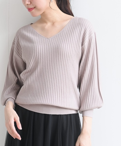 rps(アールピーエス)の「ボリューム袖Vネックリブニットプルオーバー(ニット/セーター・レディース・ブラック/ダークグリーン/ブルー/アイボリー/グレイッシュベージュ/ピンク/ボルドー/オフホワイト/ベージュ/グリーン/杢グレー/ホワイト/ブラウン系その他・M)」の8枚目の写真