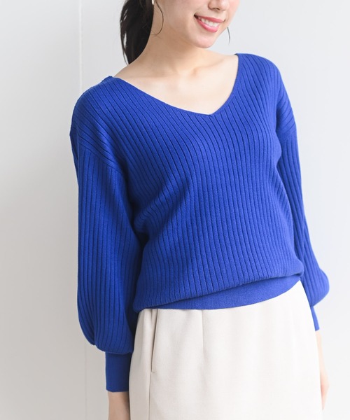 rps(アールピーエス)の「ボリューム袖Vネックリブニットプルオーバー(ニット/セーター・レディース・ブラック/ダークグリーン/ブルー/アイボリー/グレイッシュベージュ/ピンク/ボルドー/オフホワイト/ベージュ/グリーン/杢グレー/ホワイト/ブラウン系その他・M)」の11枚目の写真