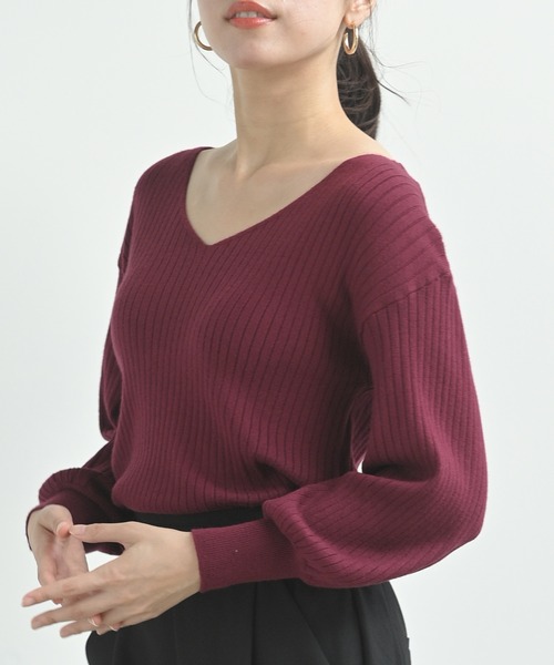rps(アールピーエス)の「ボリューム袖Vネックリブニットプルオーバー(ニット/セーター・レディース・ブラック/ダークグリーン/ブルー/アイボリー/グレイッシュベージュ/ピンク/ボルドー/オフホワイト/ベージュ/グリーン/杢グレー/ホワイト/ブラウン系その他・M)」の13枚目の写真