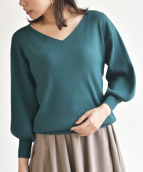rps(アールピーエス)の「ボリューム袖Vネックリブニットプルオーバー(ニット/セーター・レディース・ブラック/ダークグリーン/ブルー/アイボリー/グレイッシュベージュ/ピンク/ボルドー/オフホワイト/ベージュ/グリーン/杢グレー/ホワイト/ブラウン系その他・M)」の9枚目の写真