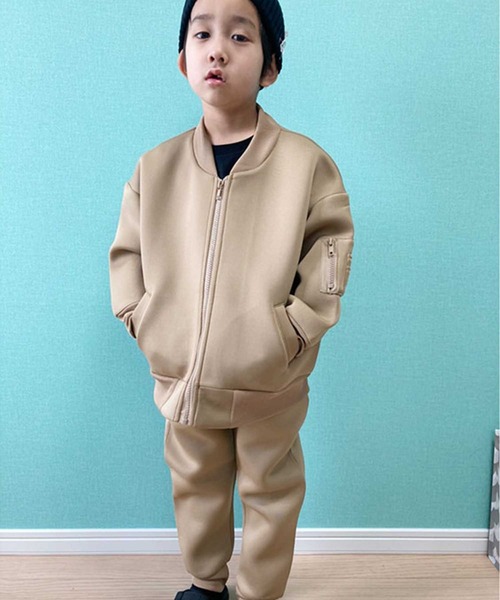 THE CASUAL（カジュアル）の「ビッグシルエット MA-1 ジャケット 裾リプ パンツ セットアップ サンドイッチダンボール キッズ（MA-1・キッズ・カーキ/ベージュ/ブラック/ネイビー・130cm/120cm/160cm/140cm/150cm/110cm）」の18枚目の写真