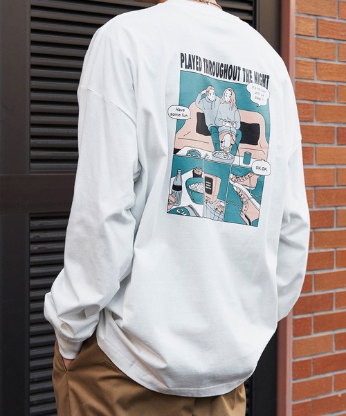 MONO-MART（モノマート）の「コットン天竺 オーバーサイズ イラストロゴプリント L/Sカットソー イラストプリントロンT（Tシャツ/カットソー・メンズ・ベージュ/ダークグレー/モカ/ホワイト系その他/ブラック系その他/グレー系その他/ブラウン系その他/ベージュ系その他/ブルー系その他/パープル系その他/グレイッシュブルー/ホワイト系その他2/ホワイト系その他3/ホワイト系その他4/ホワイト系その他5/ブラック系その他2/グレー系その他2/ベージュ系その他2/ブラウン系その他2/パープル系その他2/ブルー系その他2/グリーン系その他2/グリーン系その他3/グリーン系その他4/グリーン系その他5/グリーン系その他6/グリーン系その他/ホワイト/ブラック/パープル/ブルー系/ブルー系4/ブルー系1/ホワイト系その他6/グレー系その他3/ベージュ系その他3/ブラック系その他3/ブラウン系その他3/ブルー系2/ブルー/ブルー系3/グレー系その他4/ピンク系その他2/ピンク/ホワイト系その他7/ブラック系その他4/グリーン系1/グリーン系2/グリーン系3/グリーン系4/ピンク系その他・M/L）」の4枚目の写真